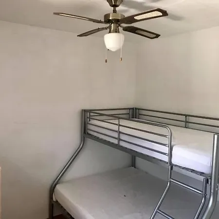 Holiday home Maison Dans Charmante Avec Grande Piscine Commune, *